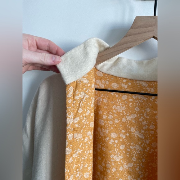 Handmade Wool Collared Jacket - Picture 3 of 8